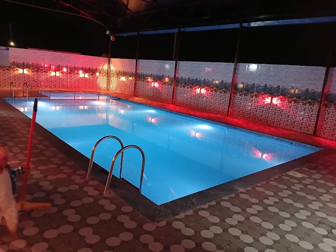 Pool Night Ambience